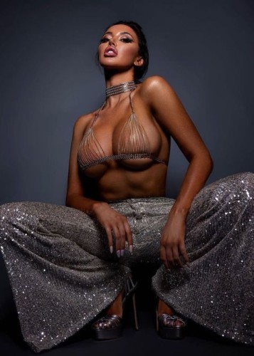 Ева, Г. Динская